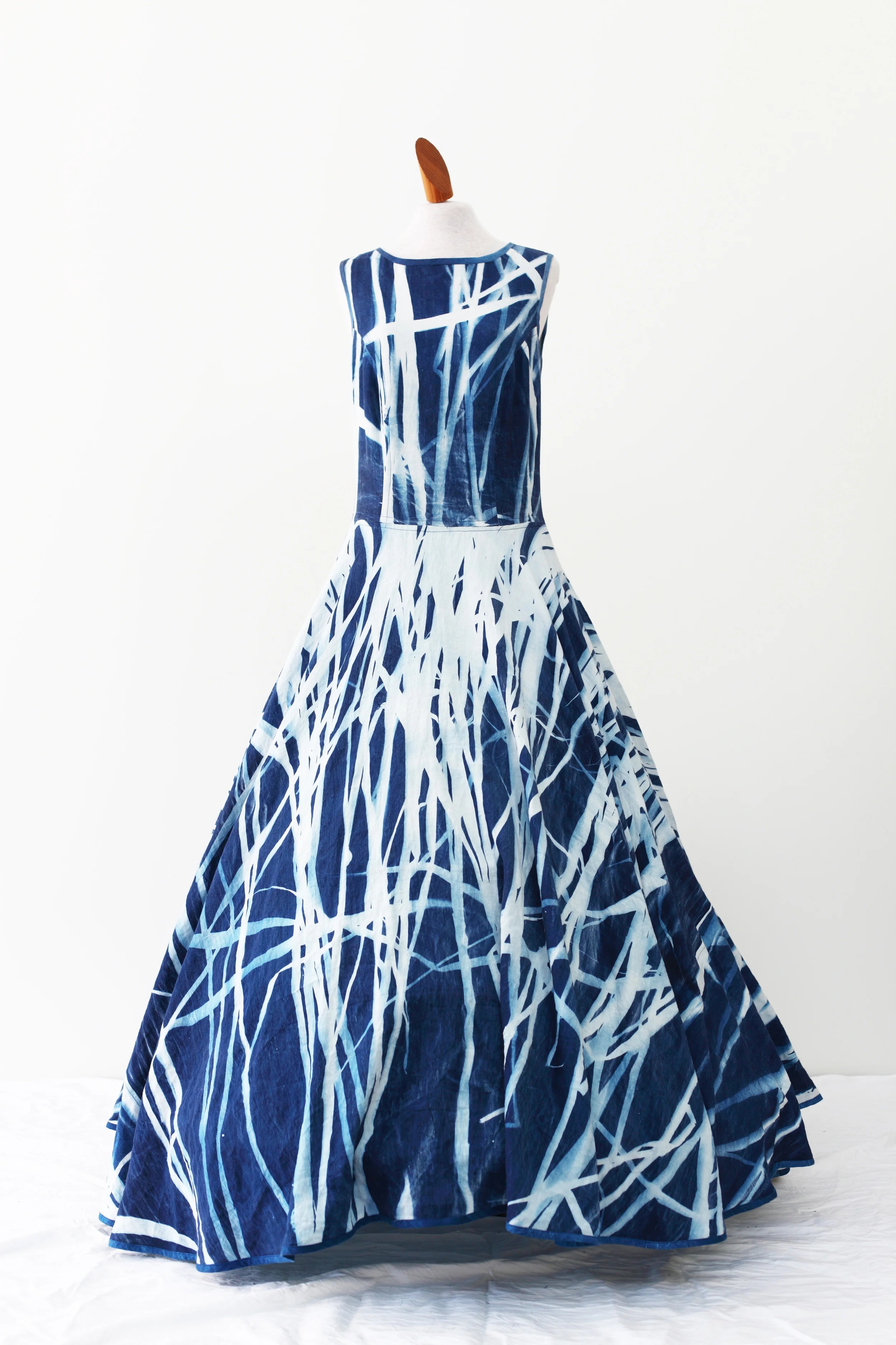 WEDDINGDRESS4.jpg