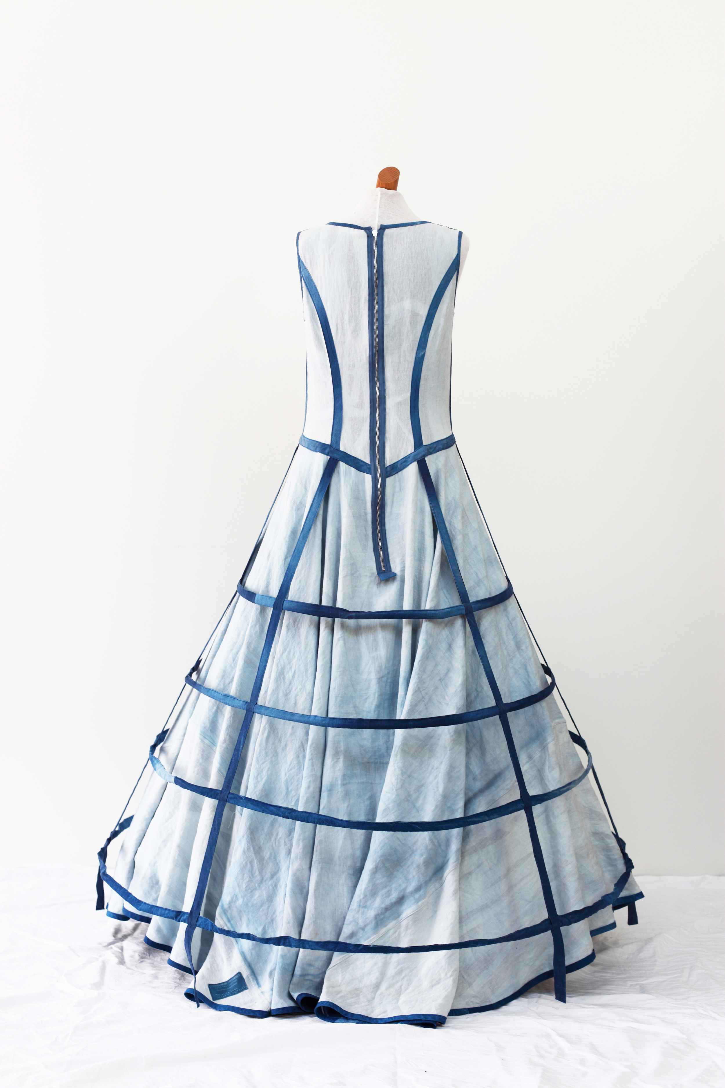 WEDDINGDRESS3.jpg