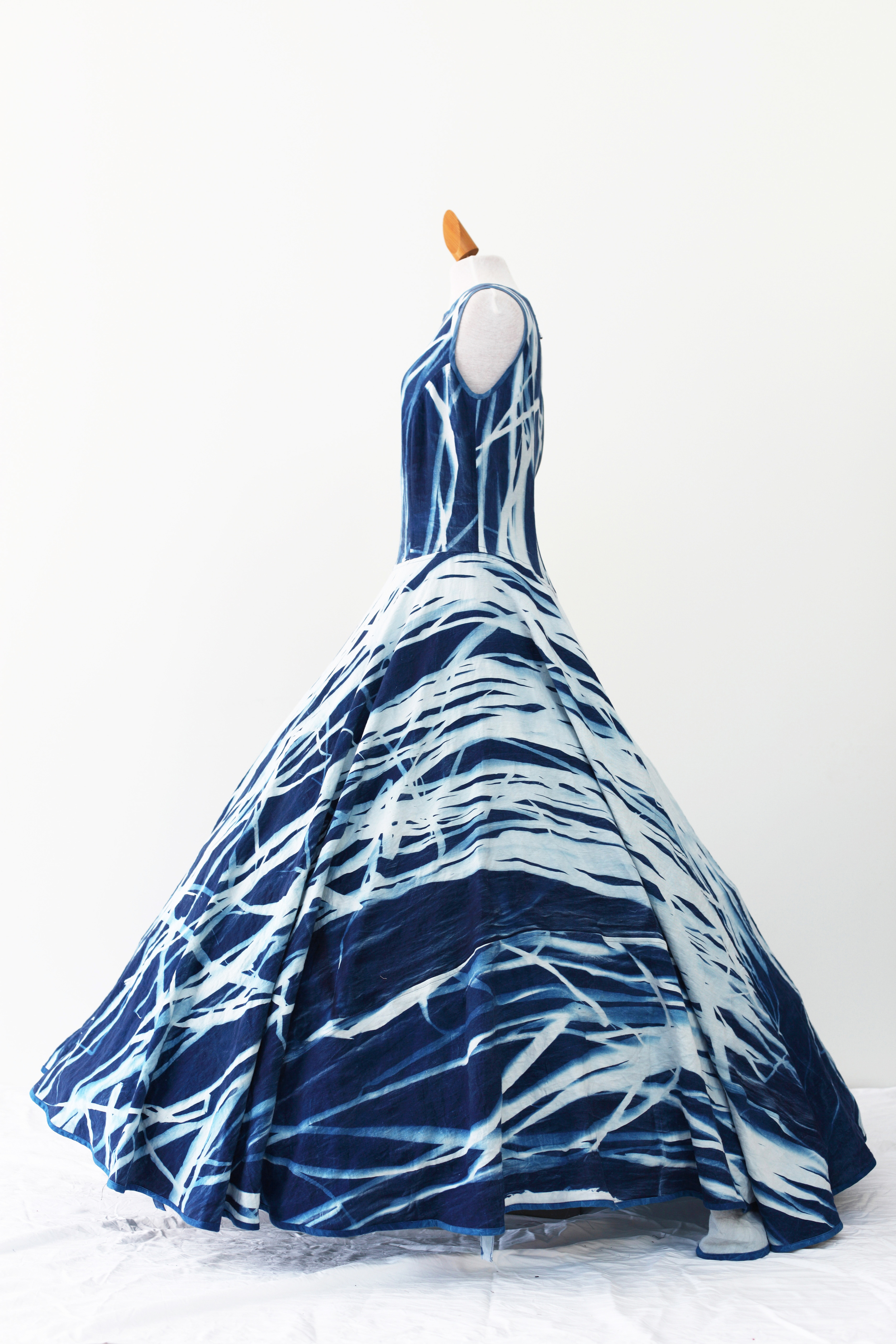 WEDDINGDRESS7.jpg