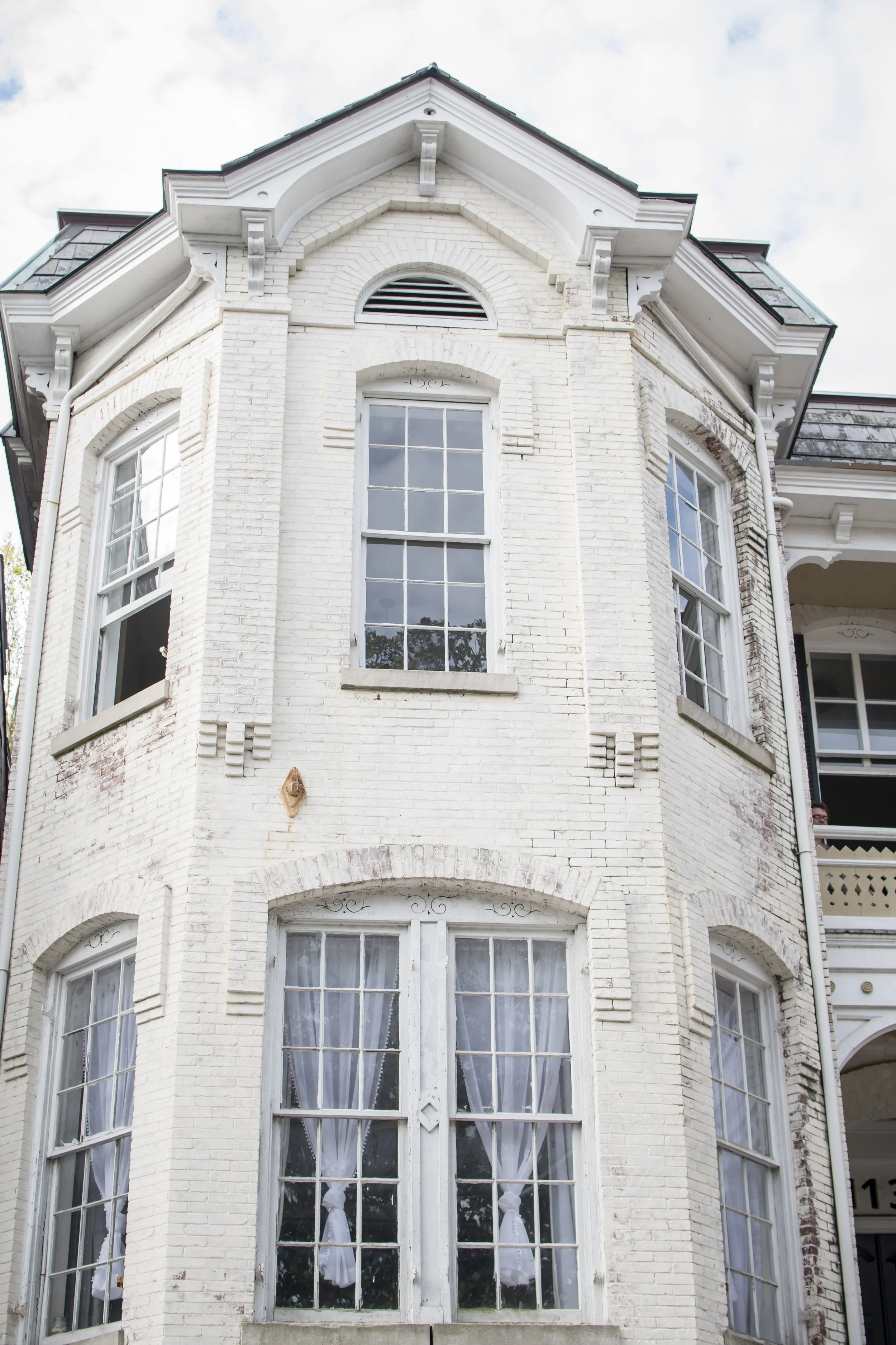 With its very peculiar beauty, I thought this historic home could be a perfect set for a horror movie.