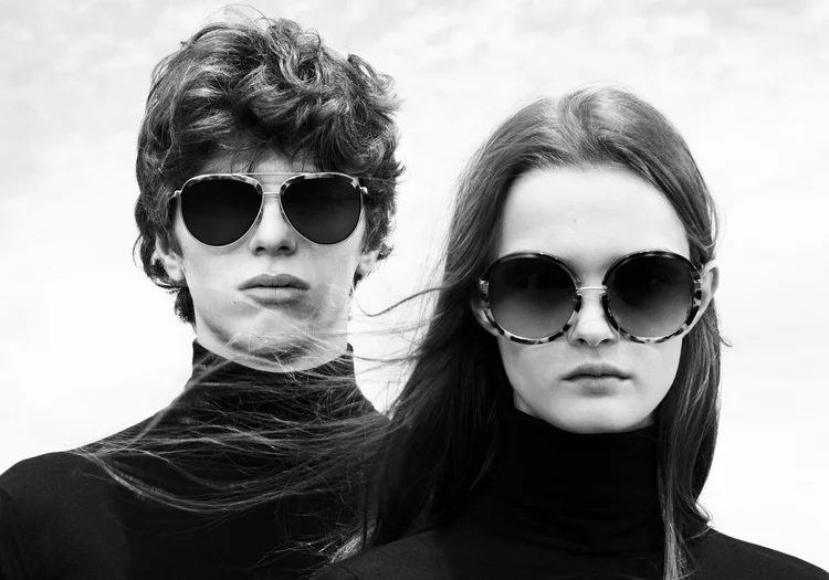 oculos_da_calvin_klein_de_grau_e_de_sol.jpg