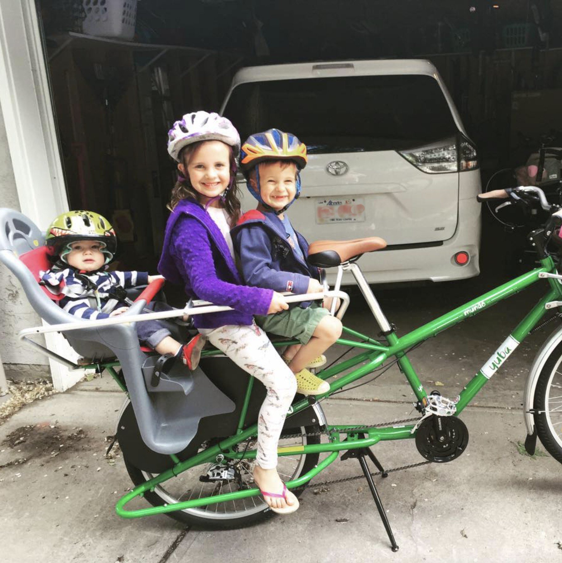 green Yuba cargo bike stolen from a garage in Parkallen. If you find this bike, message us to help reunite it with its kids. Remember to register your bikes with www.bikeindex.org 🚲❤️