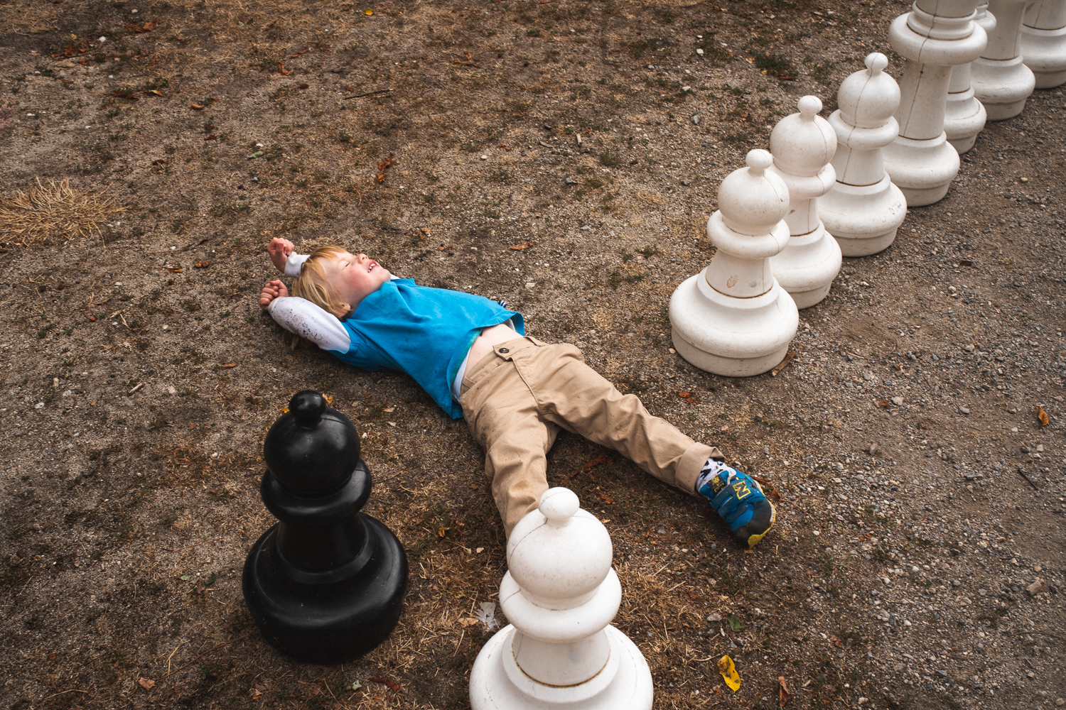 I saw him creating a repetitive game of moving chess pieces and falling over. So I just had to wait for another demo!
