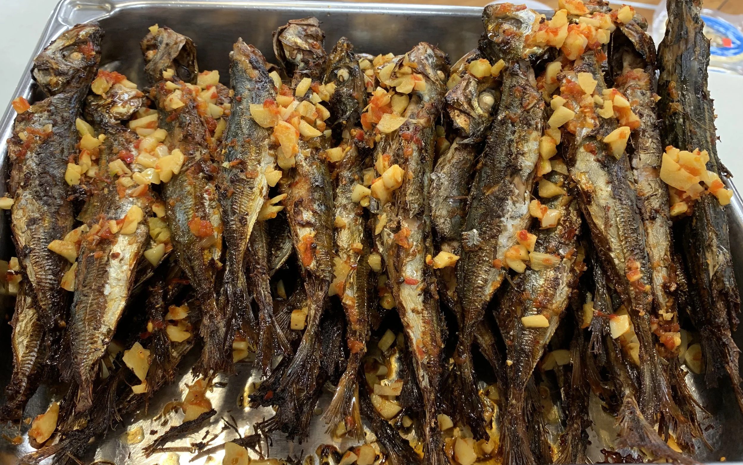 Roasted Chicharos with molho de vilao.jpg