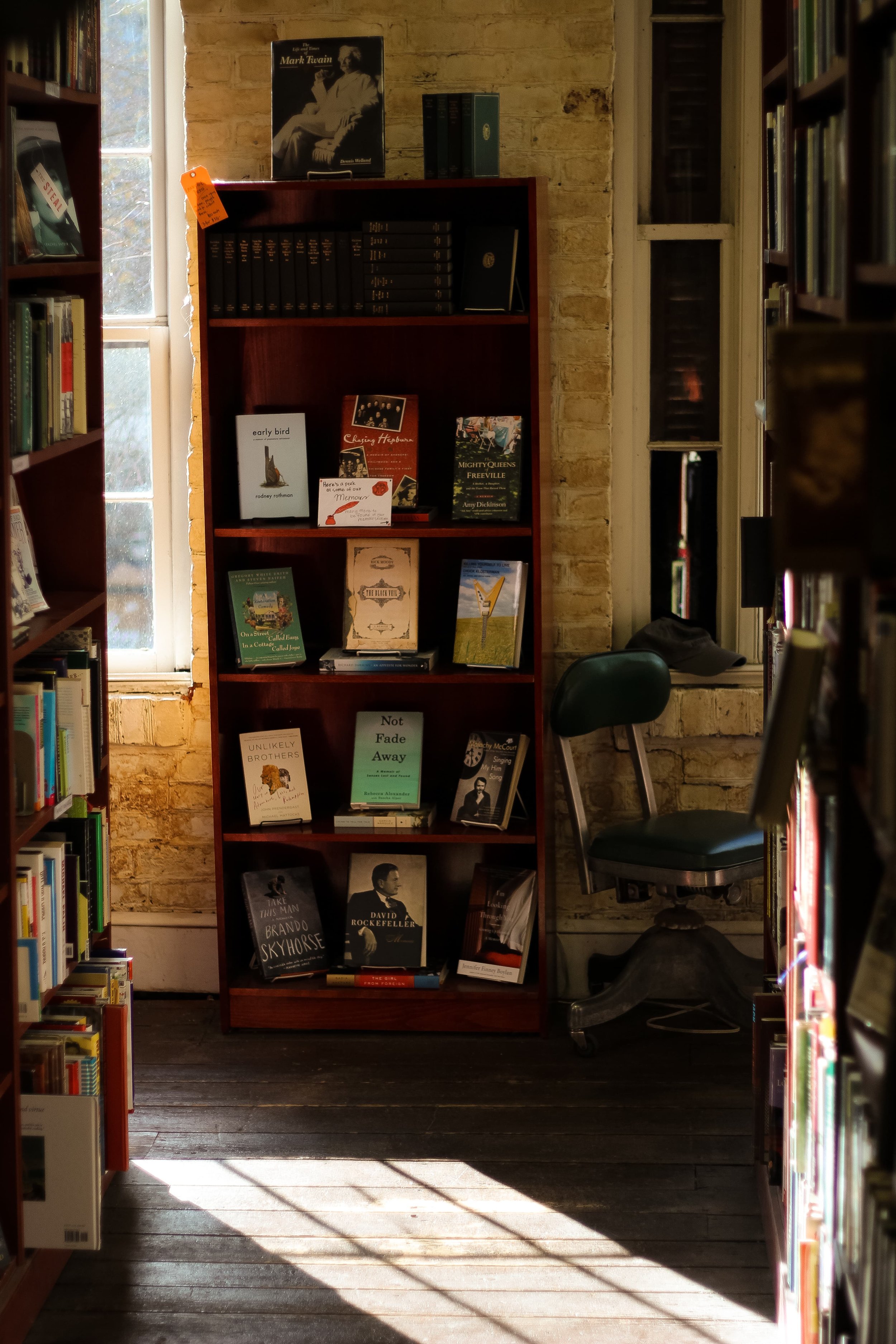 Intimate-bookstore