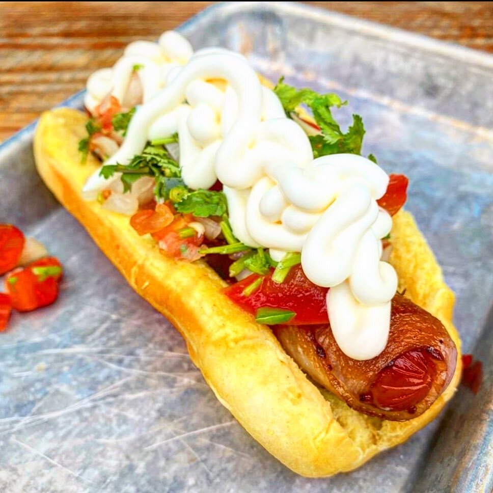 El Chapo @gordoscantina #authenticmexican #mexicanstreetfood #elchapo #baconwrapped #tocino #hotdog #dangerdog #bushwick #brooklyn #centralmexico #guanajuato #newyork #nymademexicoapproved