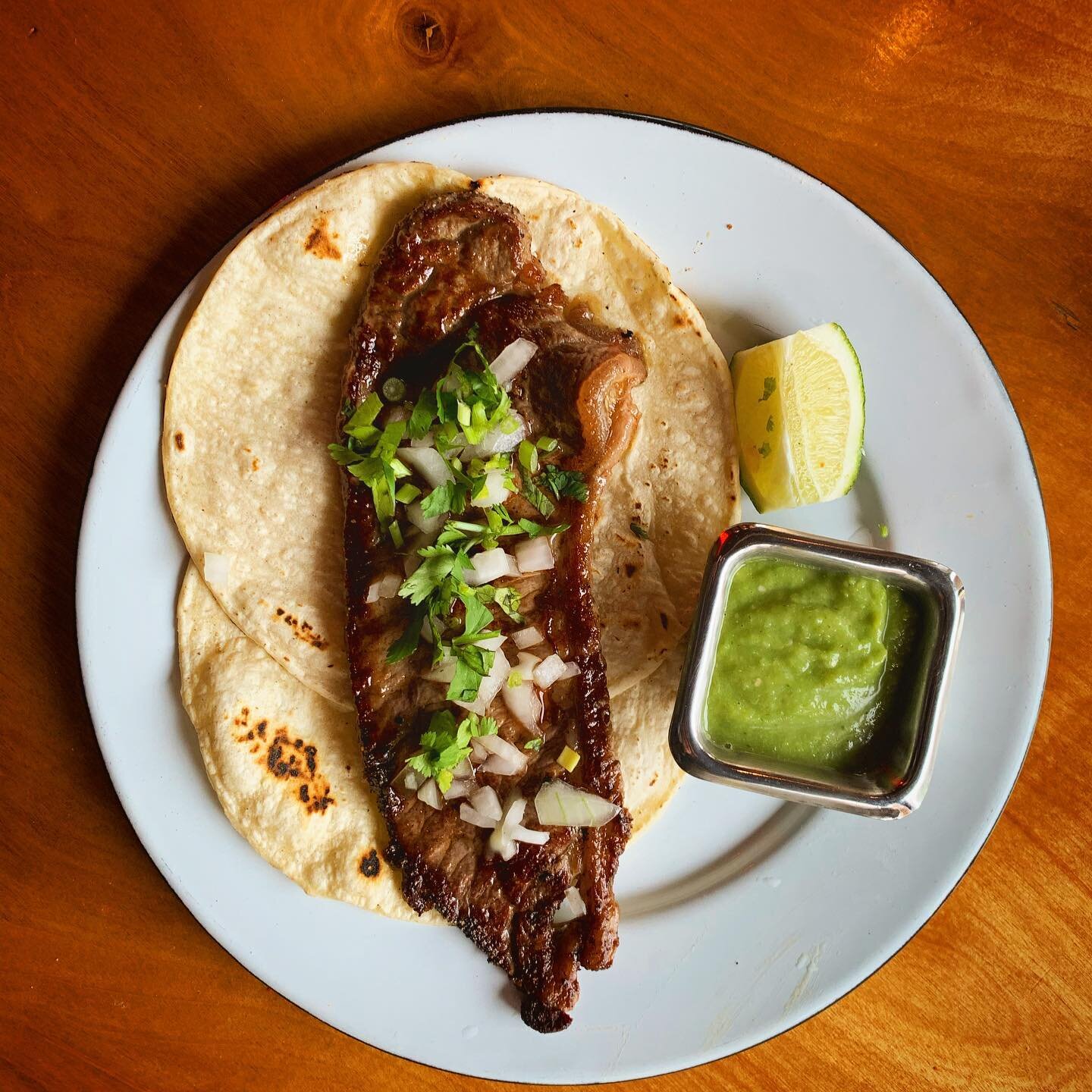 Tacos Ribeye {especiales daily} #gordoscantina #authenicmexican #mexicanstreetfood #centralmexico #guanajuato #guadalajara #ribeye #arranchera #steak #avocadosalsa #eapecial #offmenu #daily #bushwick #brooklyn #newyork #nymademexicoapproved