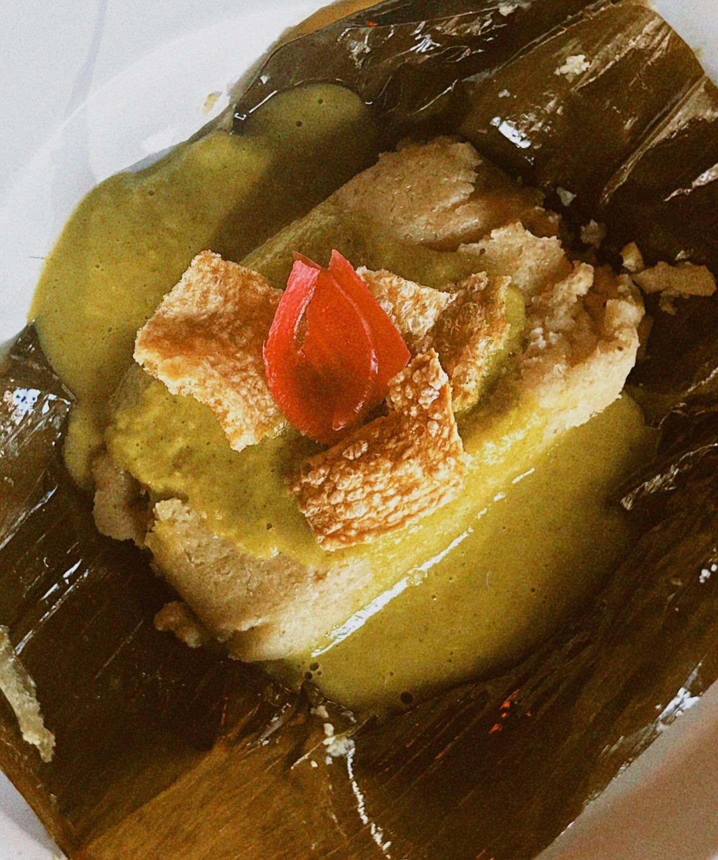Tamal Con Chicharron. Assorted Tamal Available Daily, off menu as especial. #gordoscantina #authenicmexican #mexicanstreetfood #tamal #tamales #chicharron #veggie #pollo #mole #pork #spicy #bannaleave #centralmexico #bushwick #brooklyn #nyc #nymademe