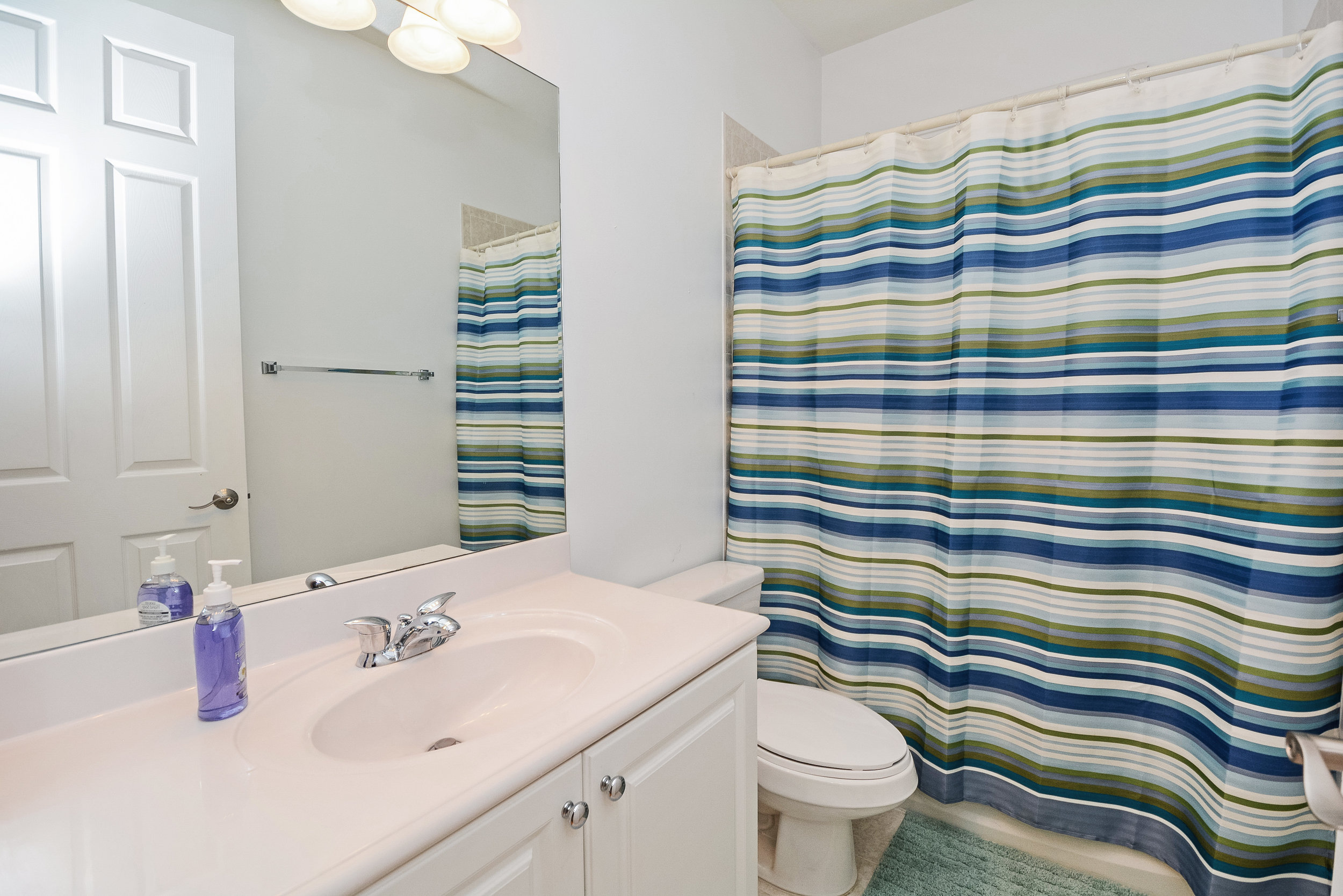 10451_sw_54th_st_MLS_HID1069941_ROOMbathroom.jpg