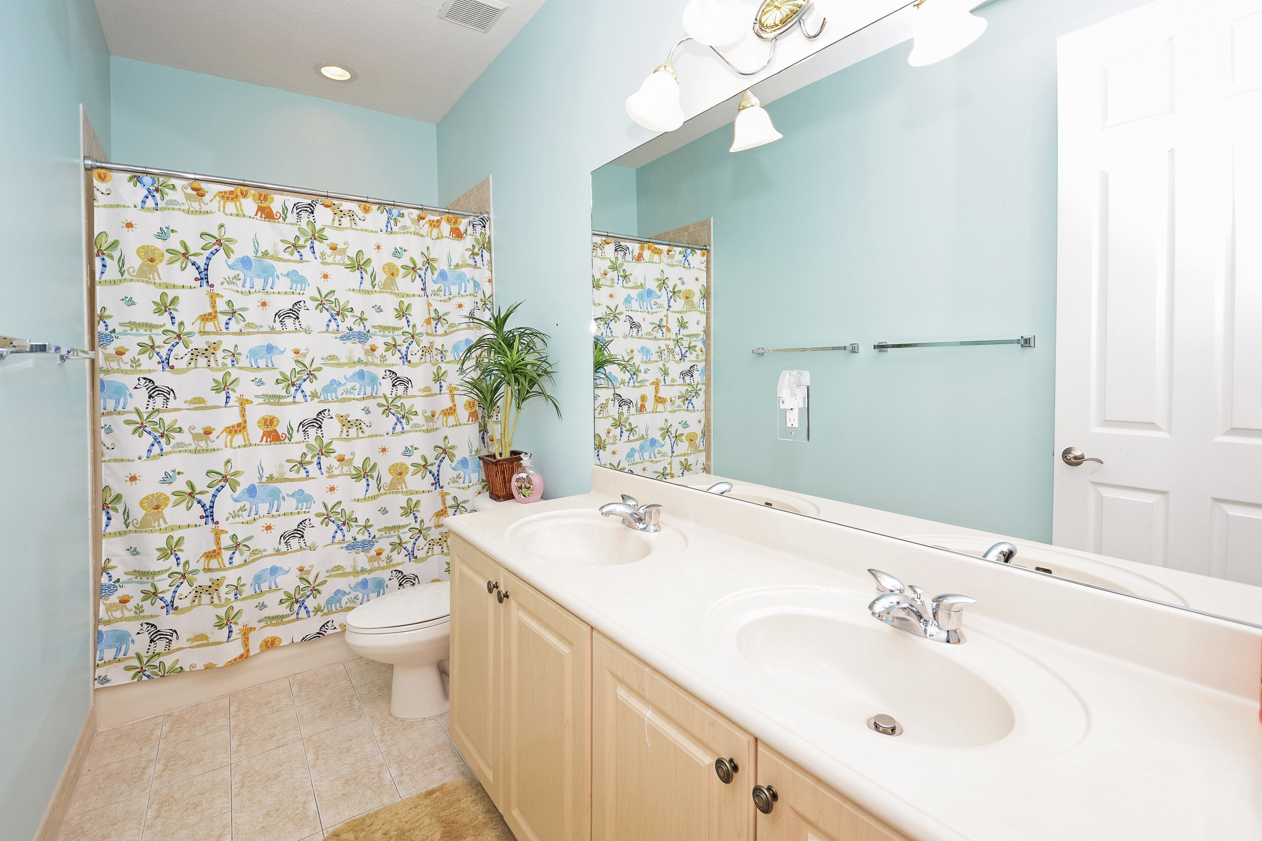 10451_sw_54th_st_MLS_HID1069941_ROOMbathroom1.jpg