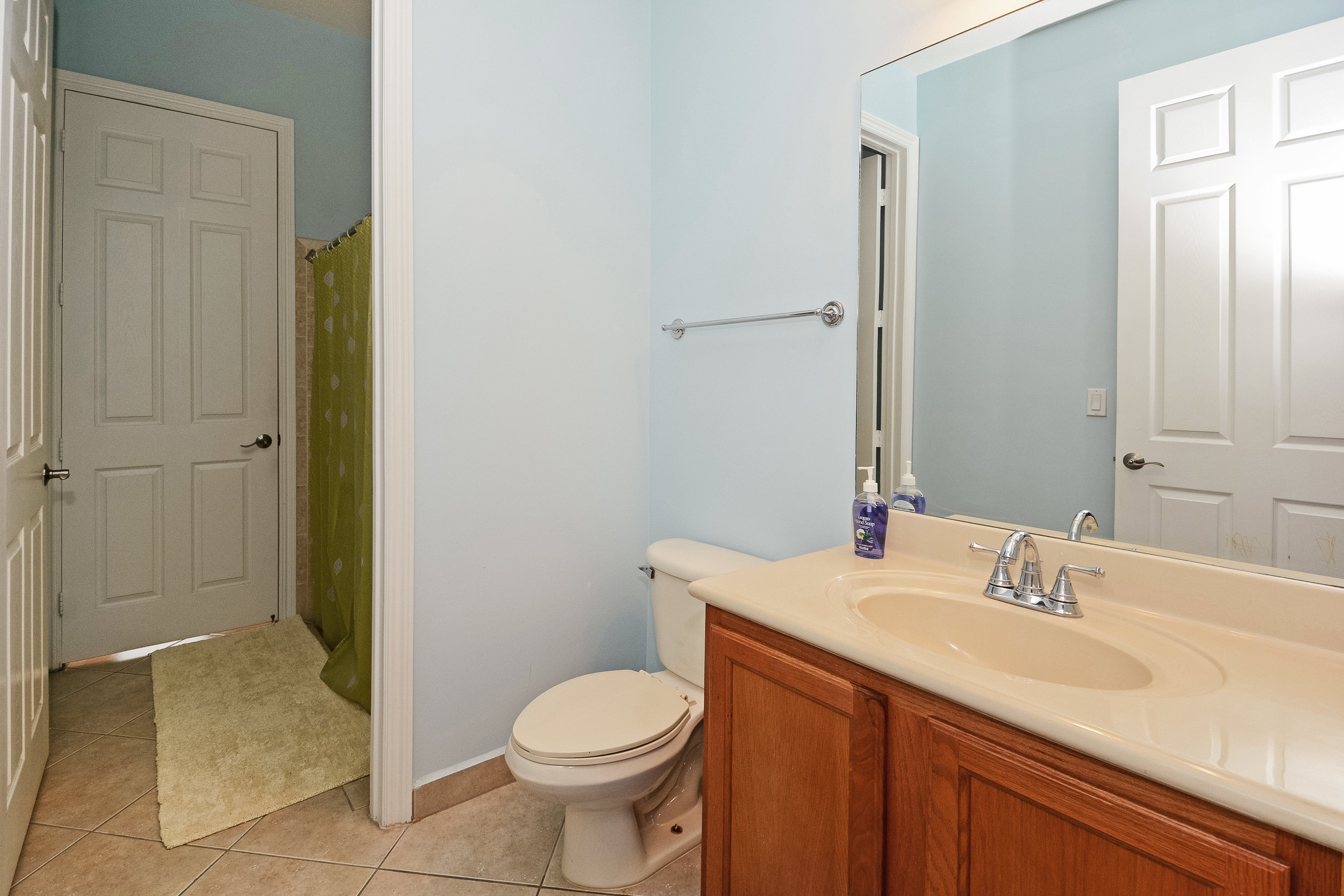 10451_sw_54th_st_MLS_HID1069941_ROOMbathroom2.jpg