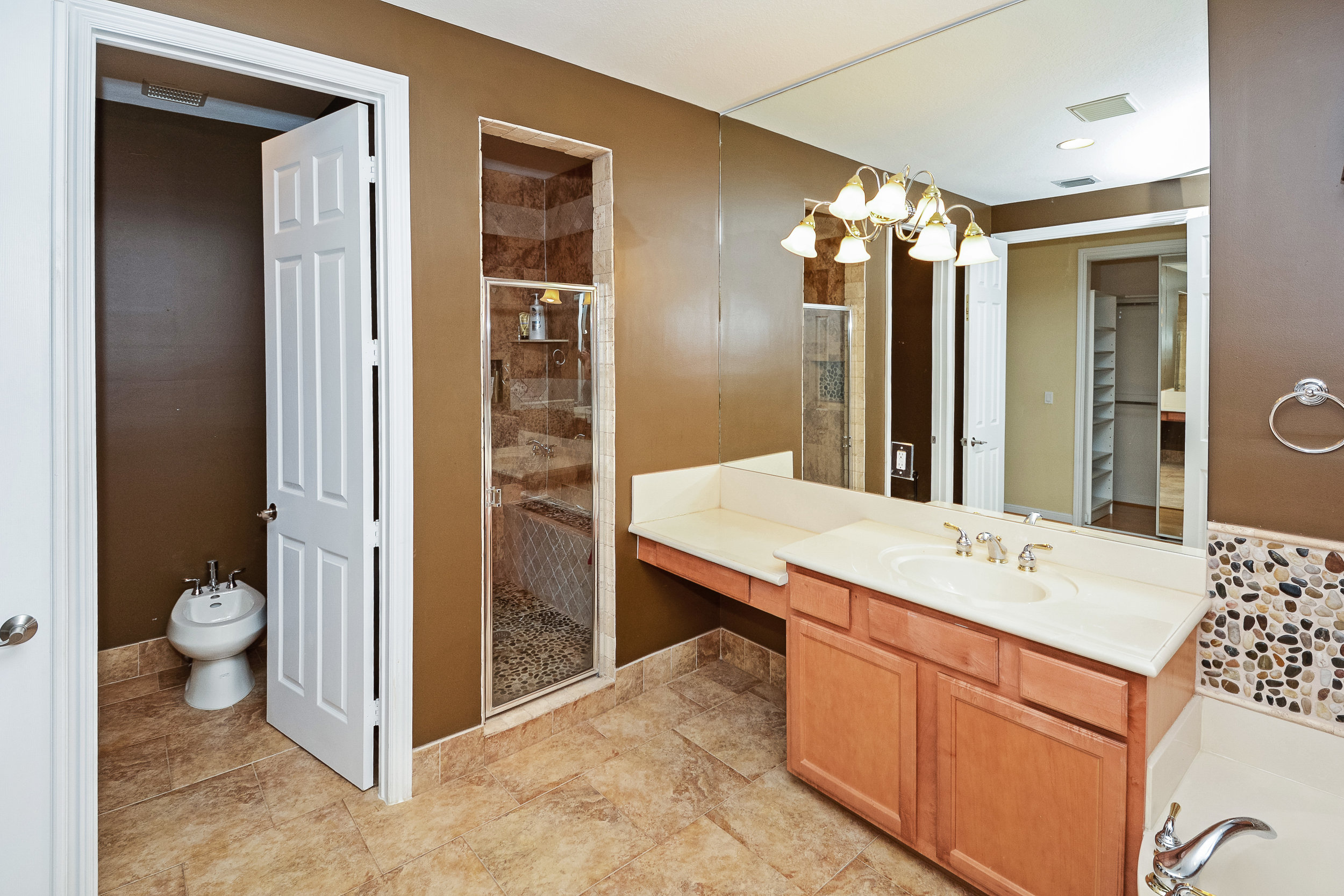 10451_sw_54th_st_MLS_HID1069941_ROOMmasterbathroom.jpg