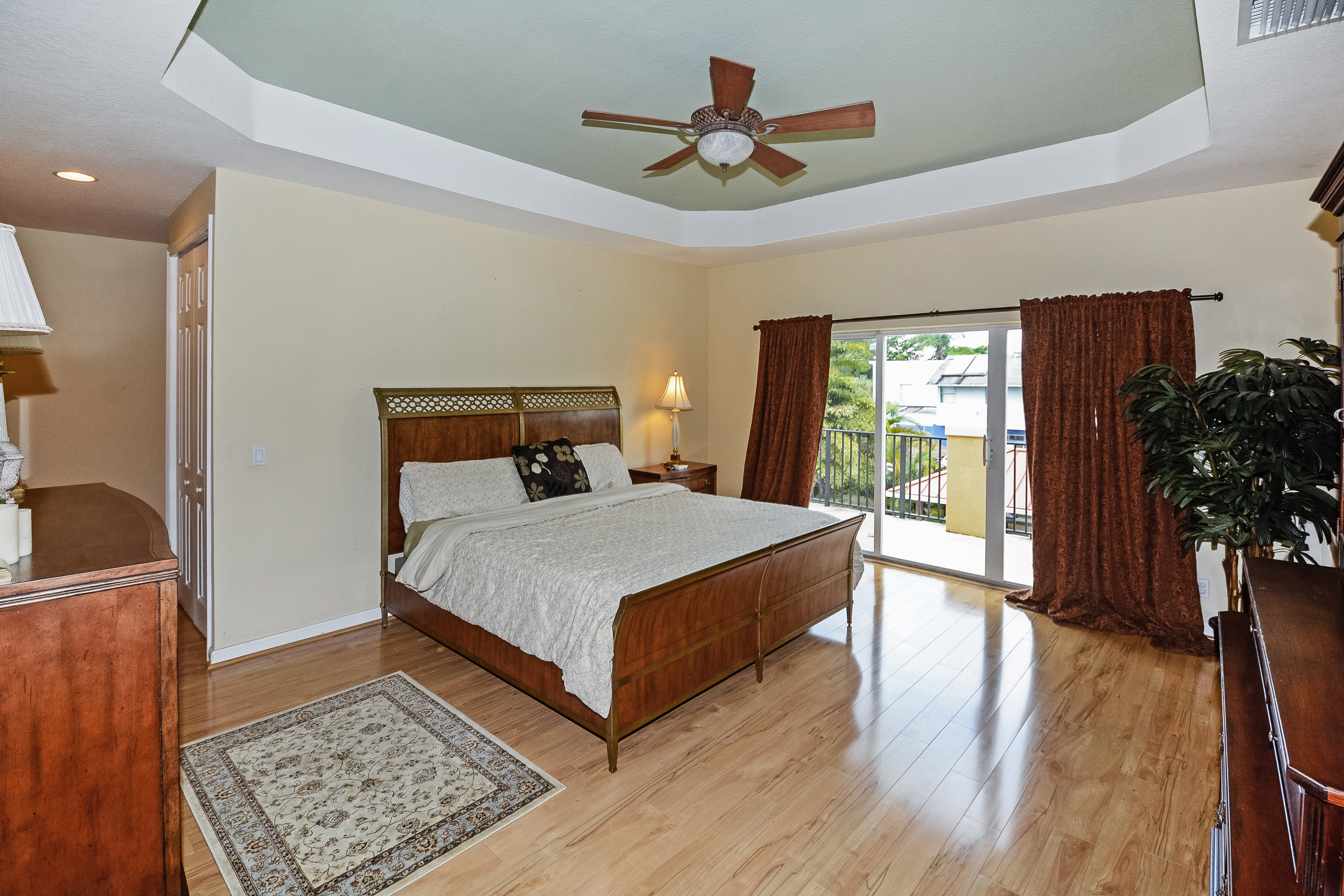 10451_sw_54th_st_MLS_HID1069941_ROOMmasterbedroom1.jpg