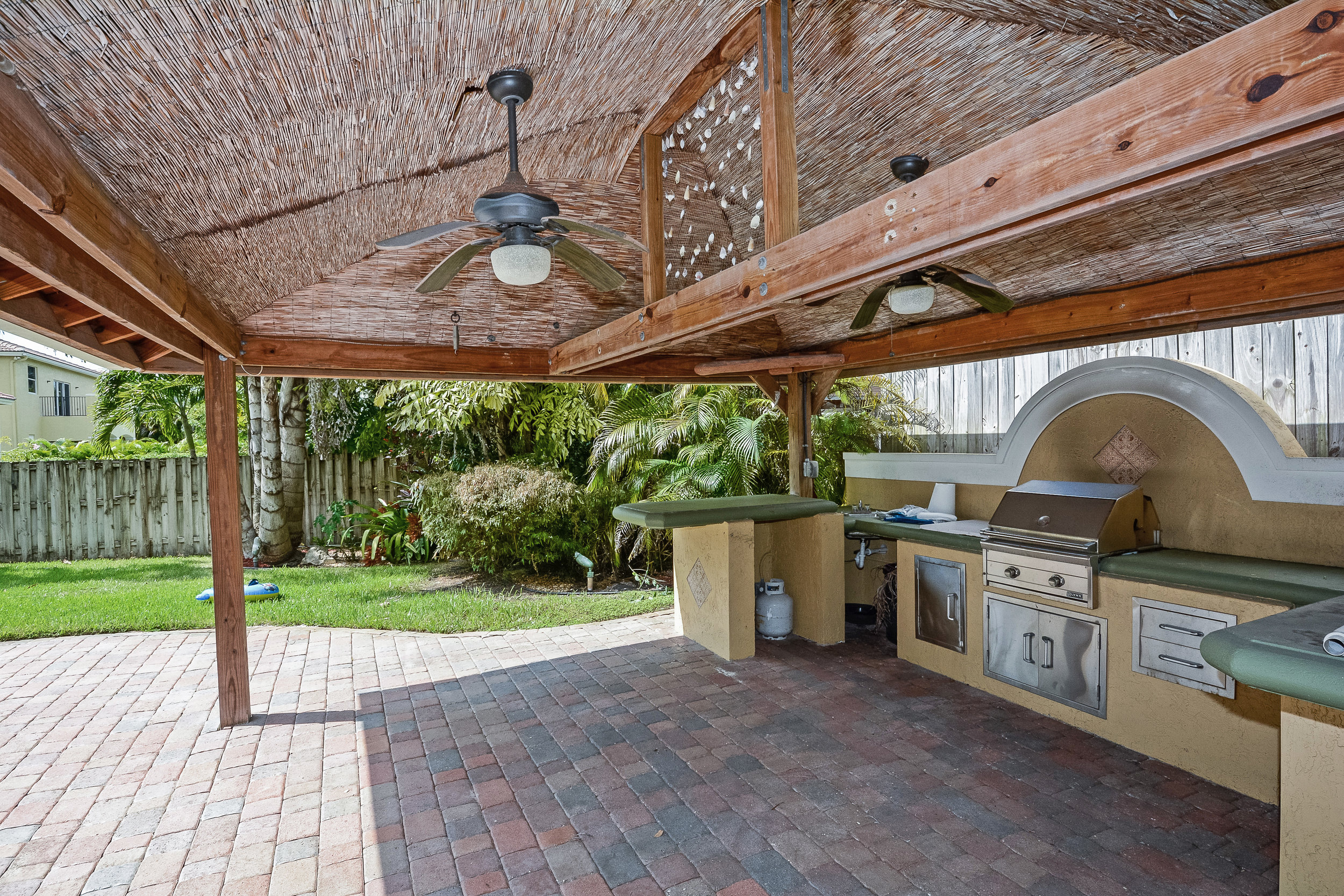 10451_sw_54th_st_MLS_HID1069941_ROOMoutdoorkitchen1.jpg