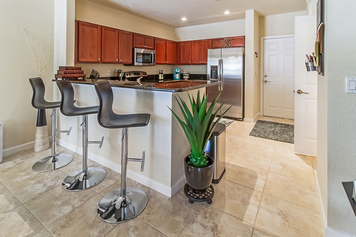 kitchenbar_1200.jpg