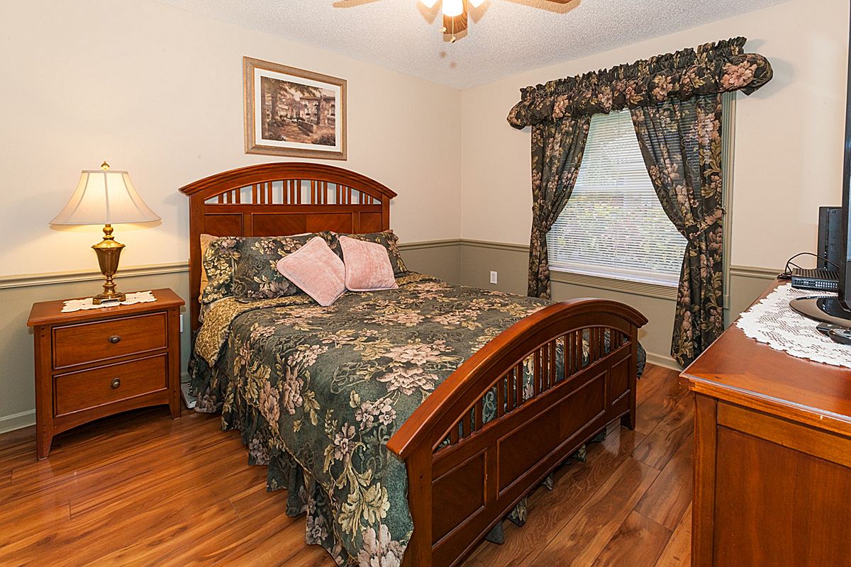 bedroom_1200.jpg