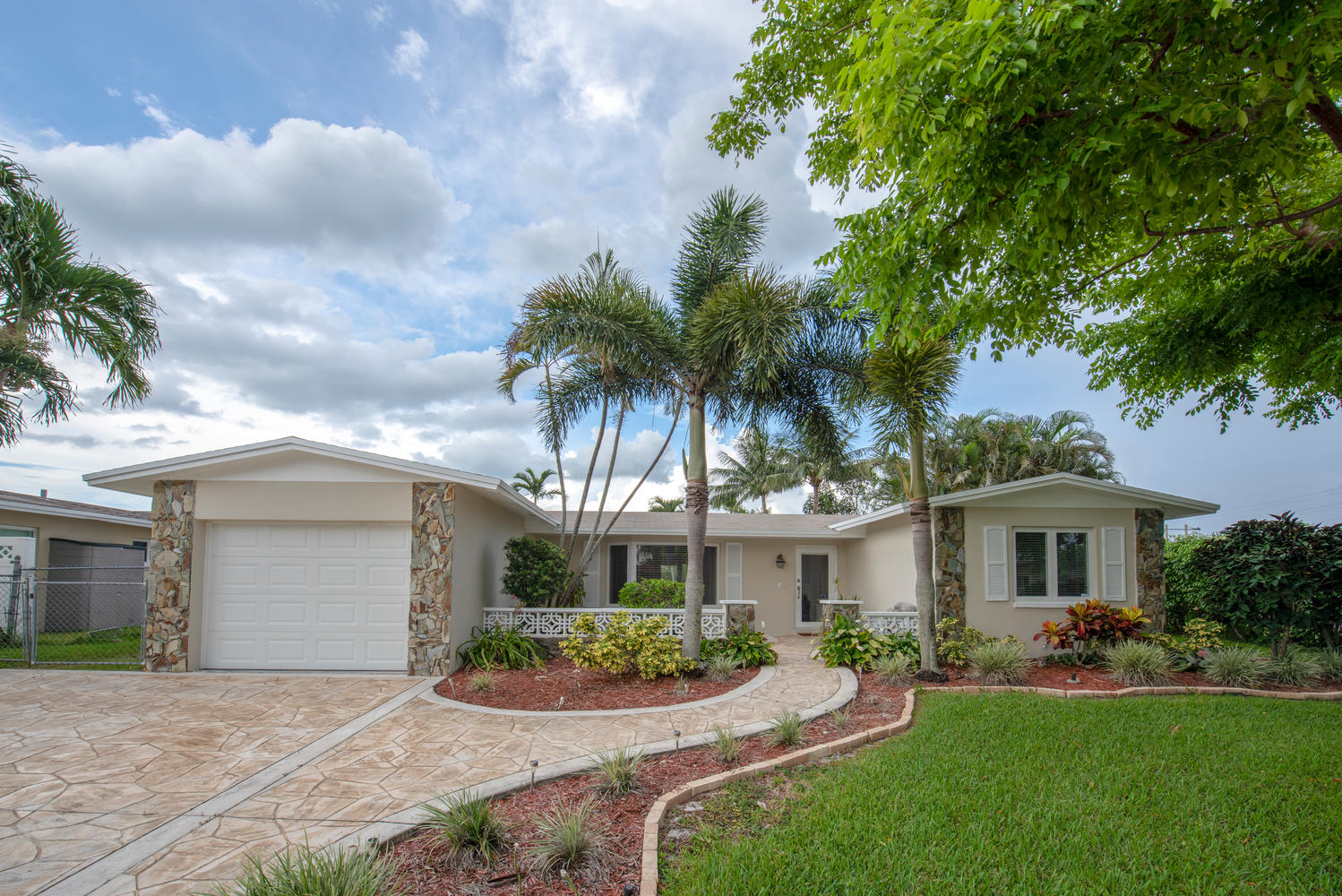9311 NW 20th Ct Pembroke Pines-large-002-2-Exterior  Front-1499x1000-72dpi.jpg