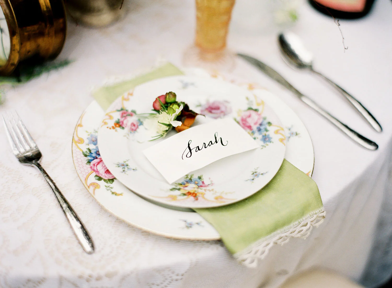 paperfinger-placecardfloral-jhuang.jpg