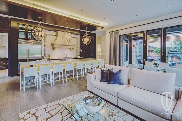 Proud to have worked on this West Side Jewel by Tavan Group 4/6 #audiospace #vancouver #beautifulhomes #luxuryhomes #interiordesign #homeautomation #lowvolatge #vancity #yvr