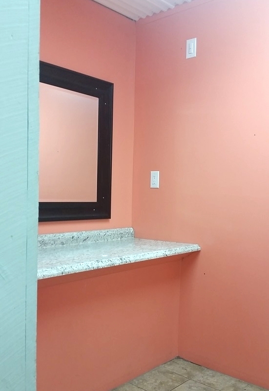 LADIES CHANGE ROOM.jpg