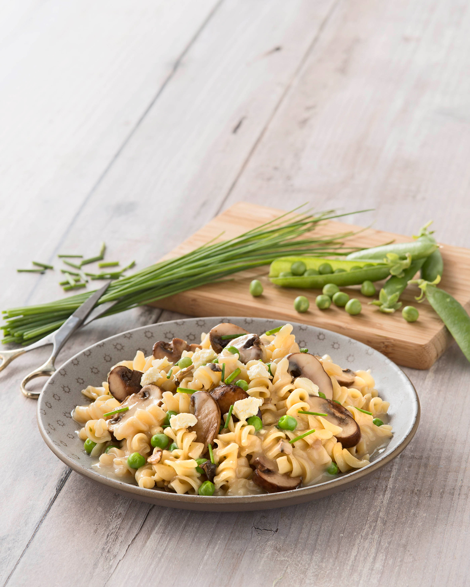 pasta-with-mushrooms-and-peas.jpg