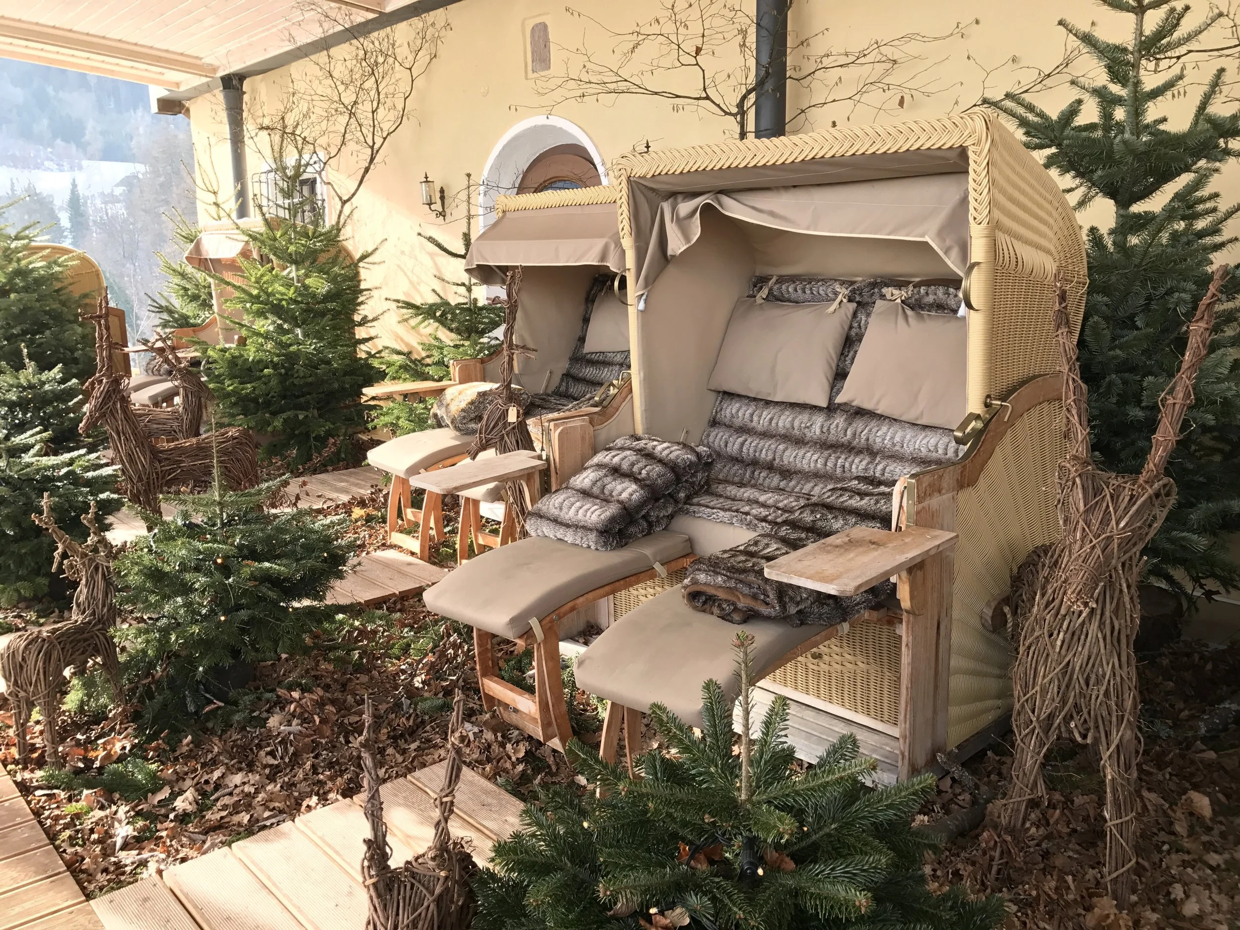 How cozy are these cabanas?