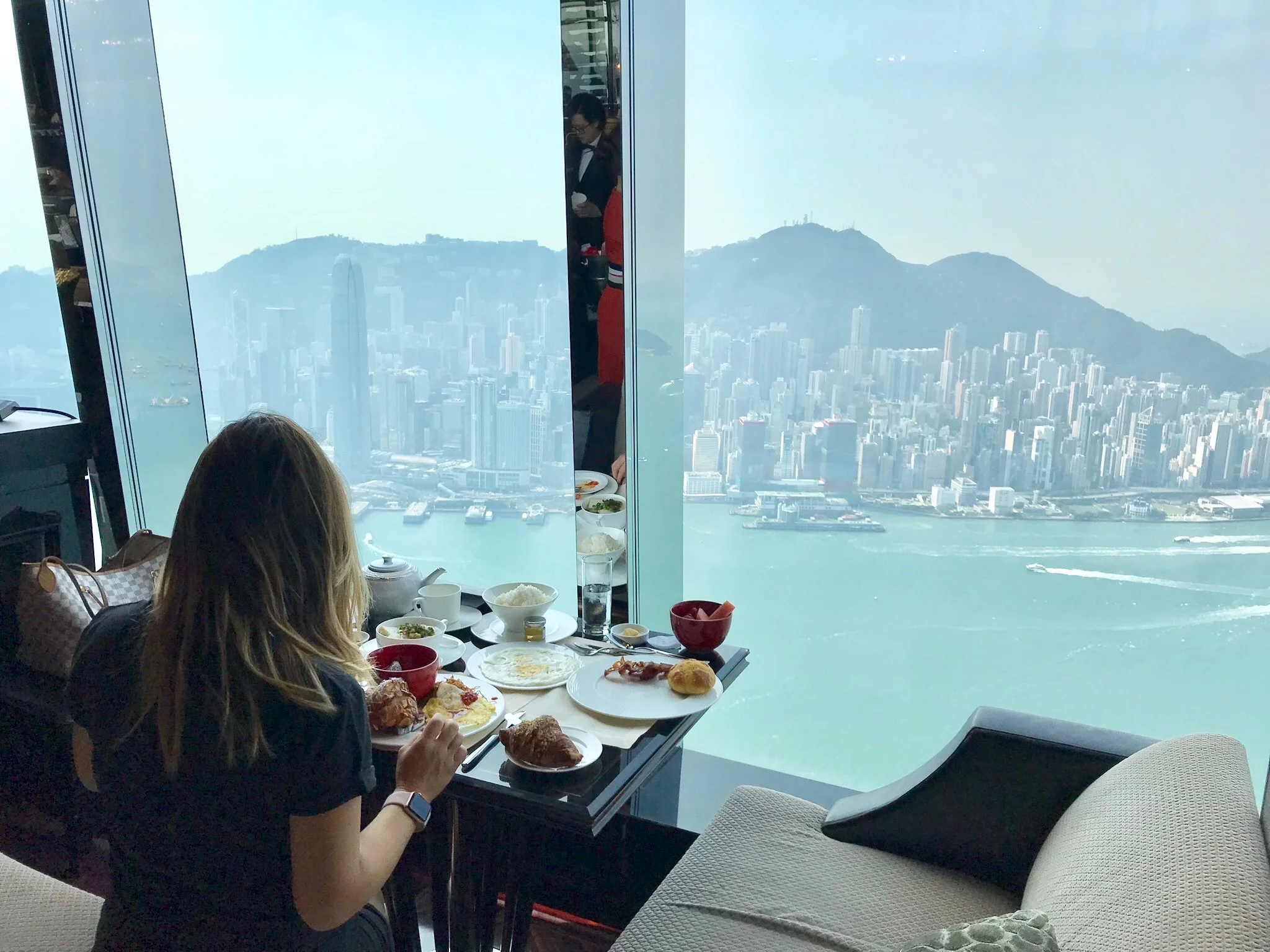 The Ritz Breakfast is comprehensive and unbeatable. You can find food from Western cuisines to Asian Cuisine, all to be enjoyed sitting in front of this view. 