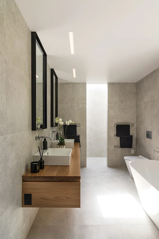 Abode JF18 Feutz-P7.jpg