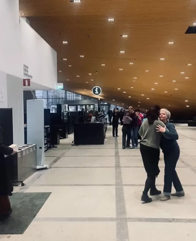 Thank you for the wonderful winter days 🇫🇮💕❄️⁠
1. Finnish tango @oodihelsinki &ndash; a social living room for everyone ⁠
2. Dream Cloud by Leandro Erlich @amoskonst Museum⁠
3. You never walk alone 🫶🏼⁠
4. Salmon soup 🥣 on a cold winter's day ⁠
