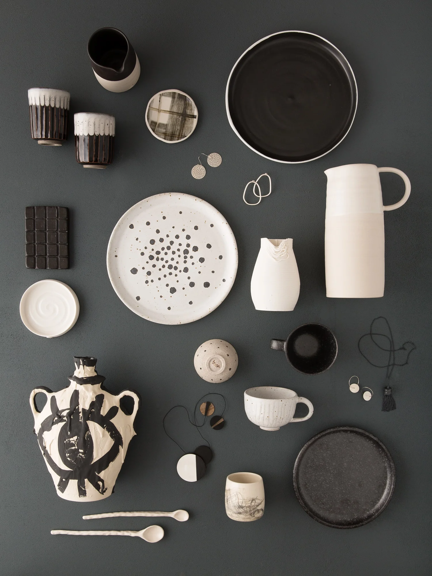 Bottle-Flatlay-Yoko-Green-web-res.jpg