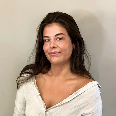 Olive-Gillehille_portrait-FRONT-CENTRE-2018-1.jpg