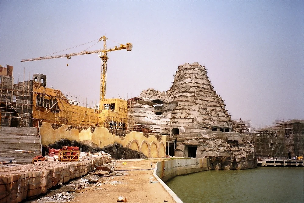 Vulcania - Fisherman’s Wharf (Macau) 2004/2005