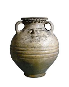 Complete water urn.