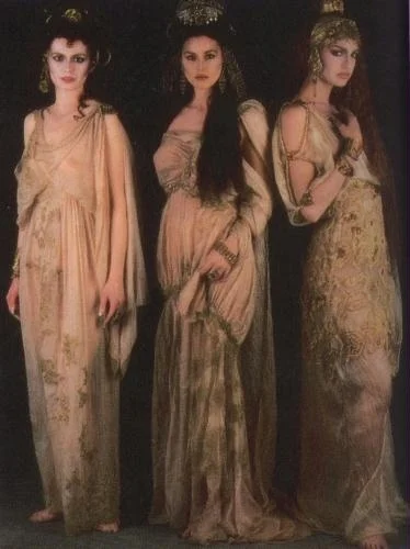 Bram Stoker's Dracula (1992). Actors; Monica Bellucci, Michaela Bercu, and Florina Kendrick.
