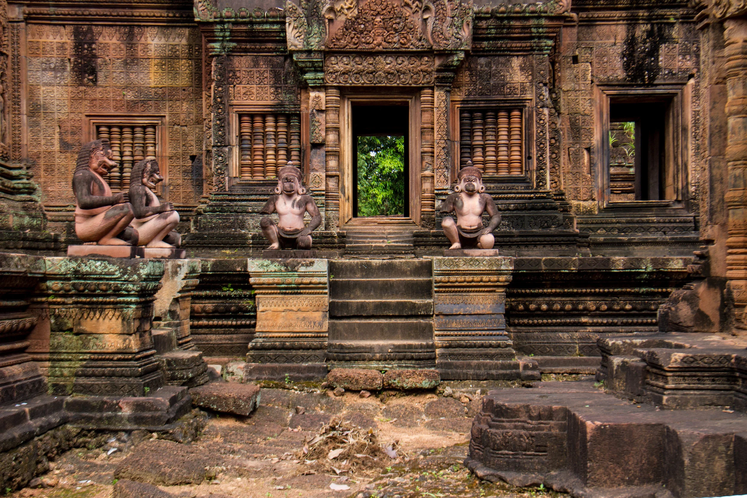 Figure 15: Inner Enclosure of Banteay Srei.