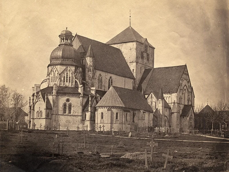 FIG#06: Nidaros Cathedral in Trondheim, Norway from northeast. Photography from 1857.