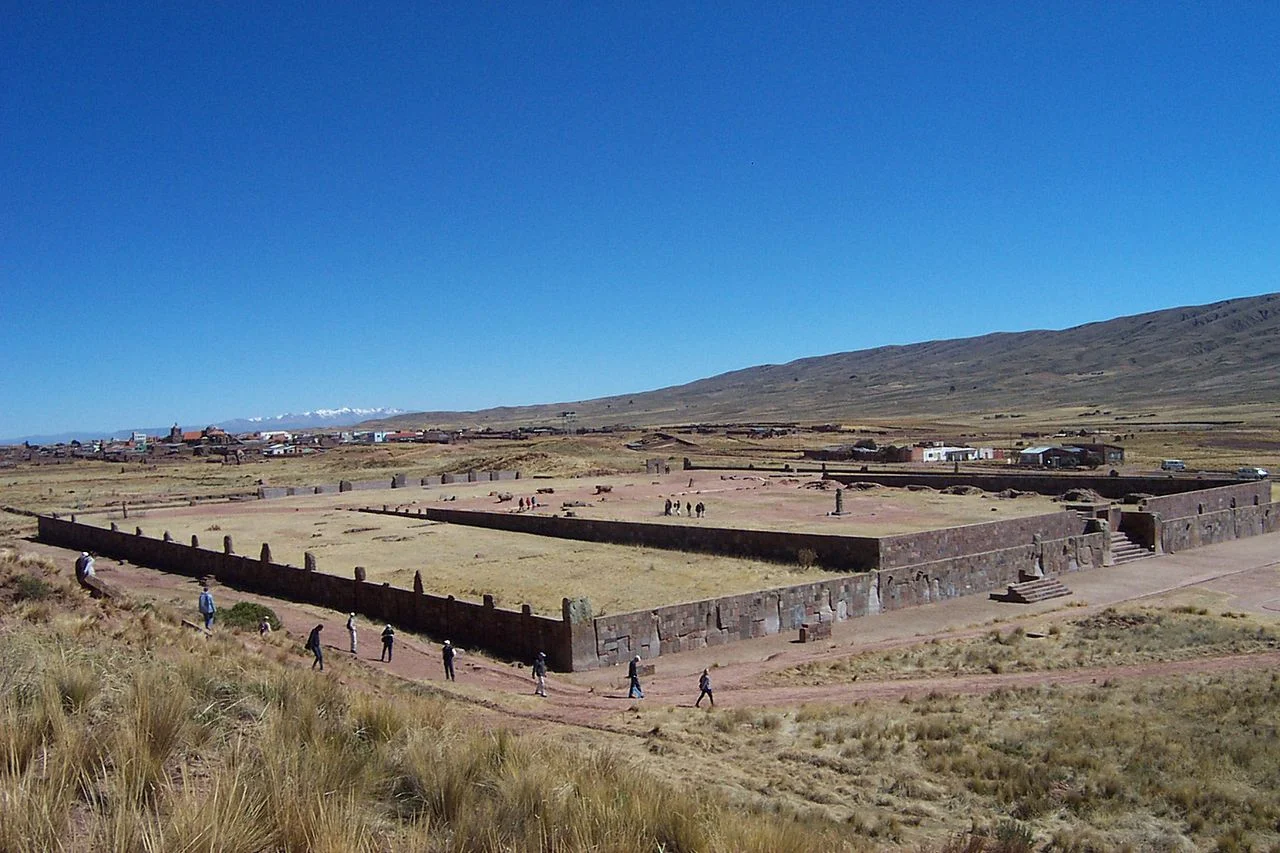 Figure 1 The Kalasasaya ritual complex at Tiwanaku was built around 200 AD and is a designated UNESCO World Heritage Site. Public License .