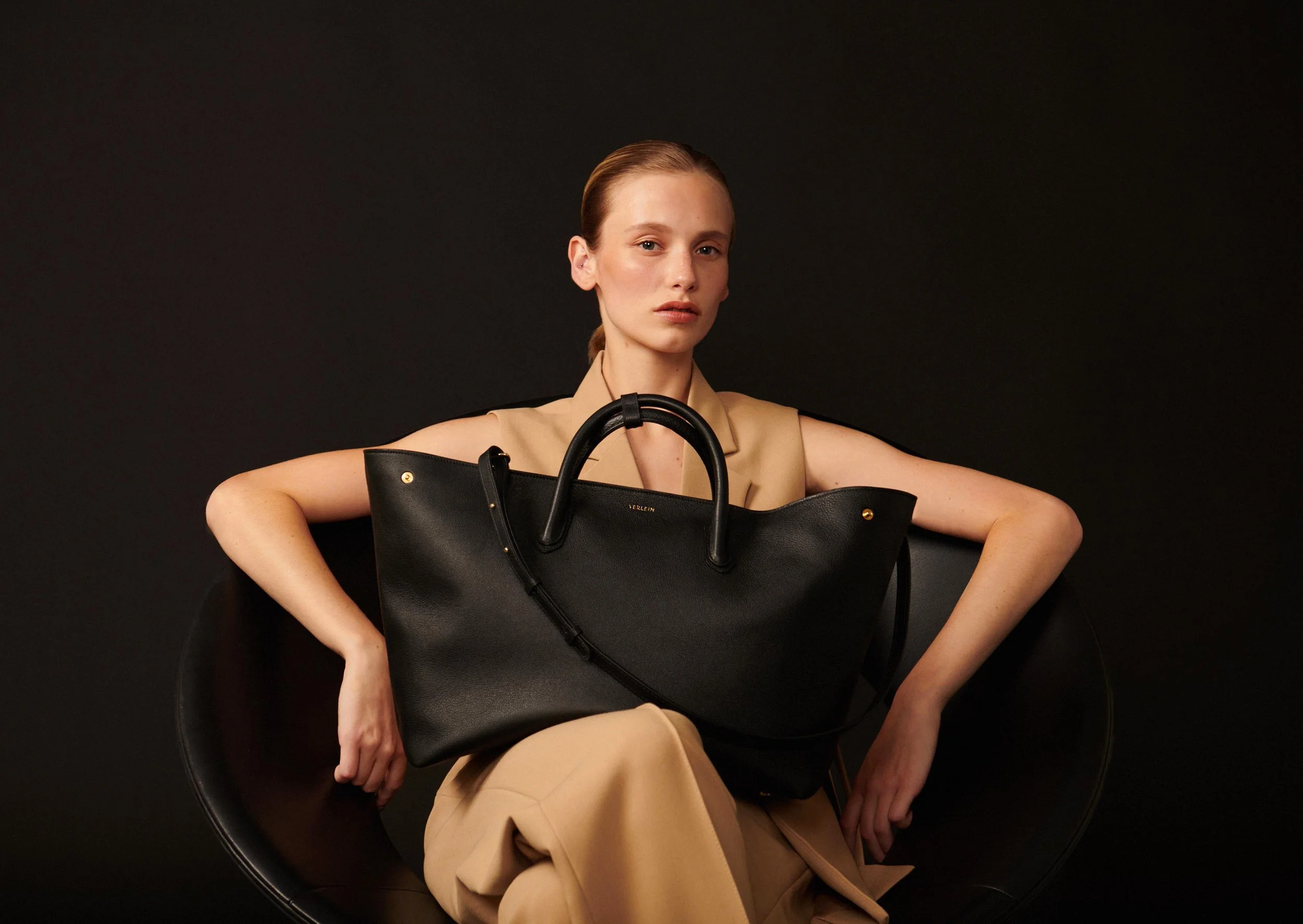 VERLEIN_Black Thalia_02.jpeg