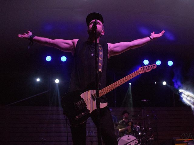 Here&rsquo;s some more snaps from last night @jacksontriggsniagara Amphitheater courtesy of @rangilphoto