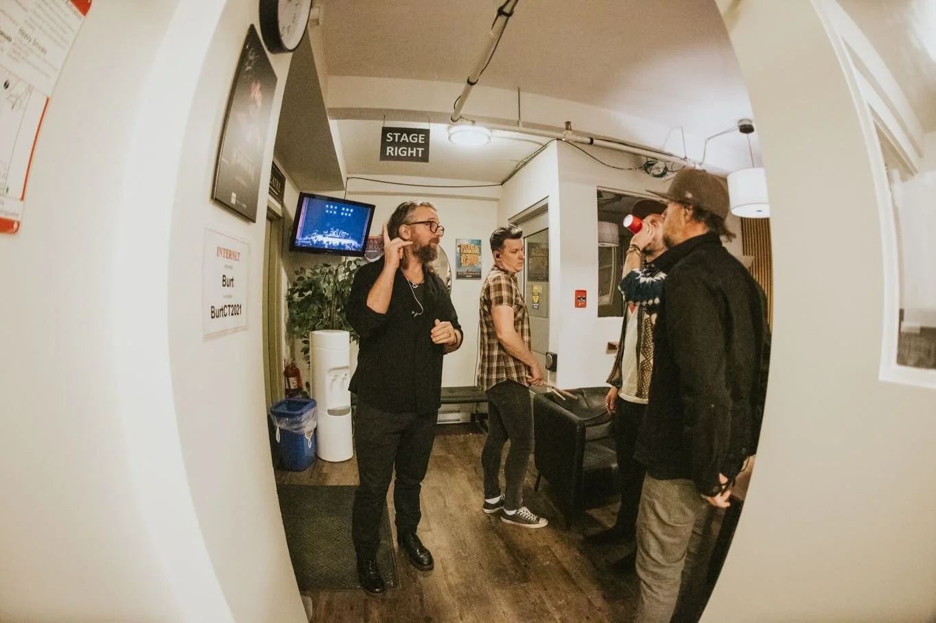 Some in between moments from the Bloody Light tour, 2026. 📸 @frontrowlady