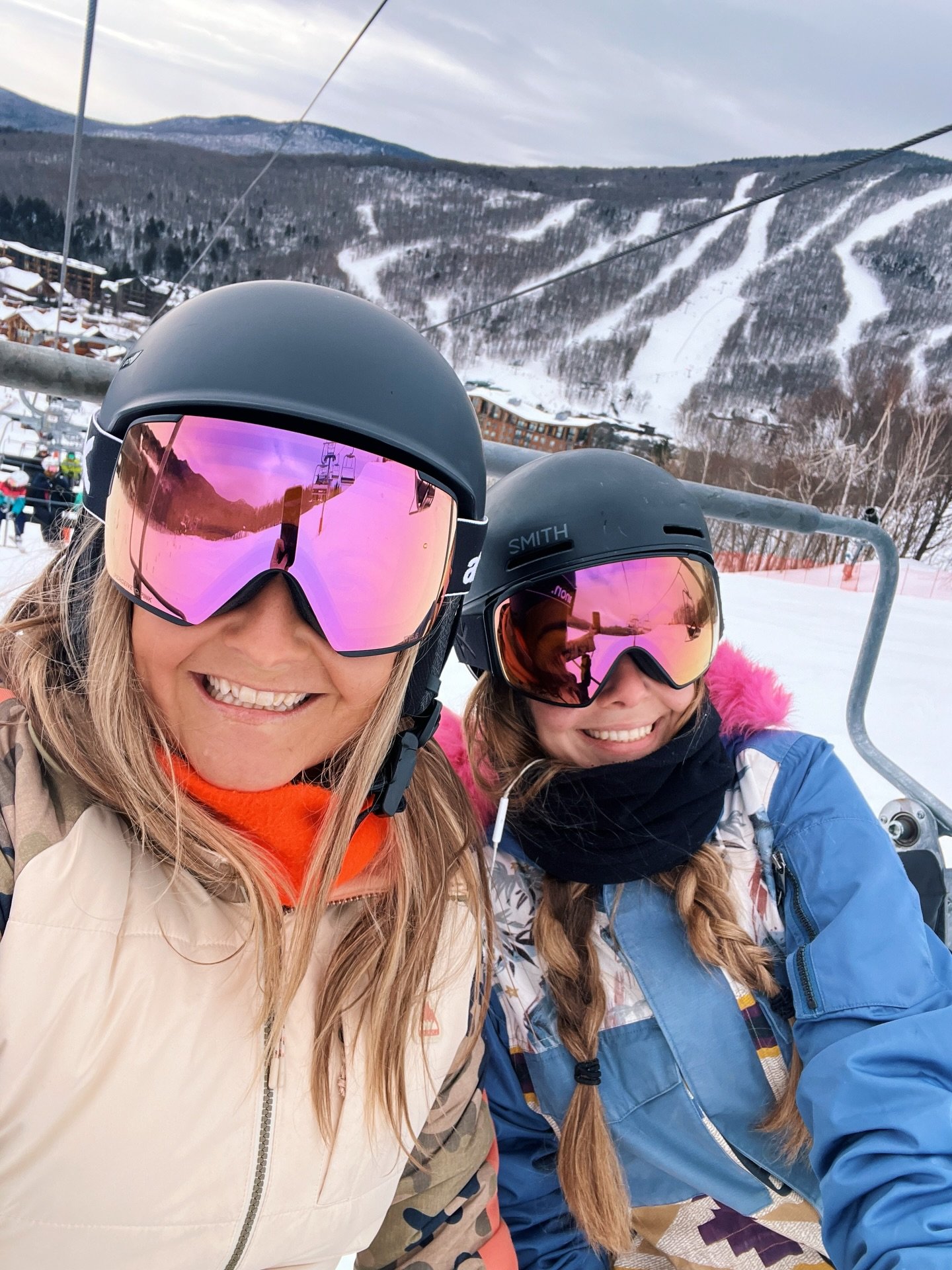 since it decided to snow today after being 85+sunny yesterday, figured it was perfect time to throw it back to our cousins trip end of feb.

i meaaaaan.....I get to be in one of my fav places....with some of my fav people....doing some of my fav thin