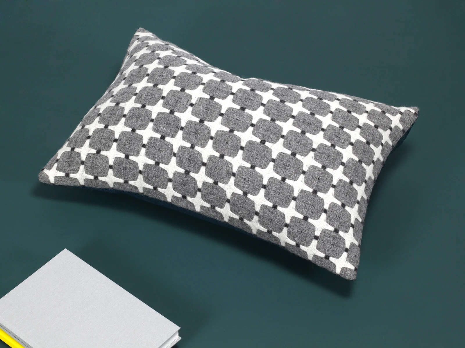 Eleanor_Pritchard_405_line_cushion.jpg