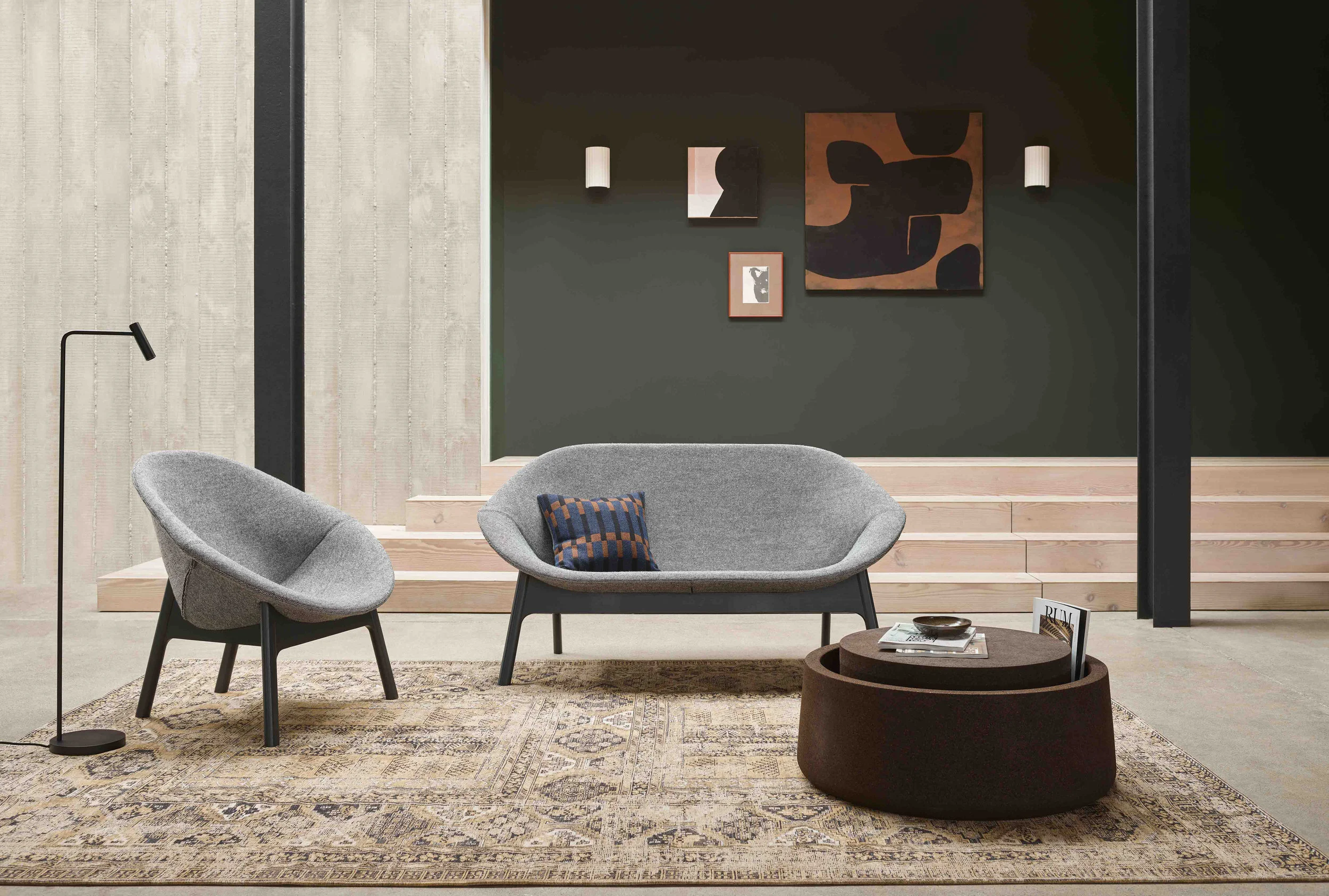 Modus_shoot_Laura_Fulmine_photo_Jake_Curtis_Dovetail_cushion_Eleanor_Pritchard_HR.jpg