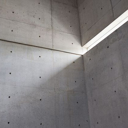 Tadao_Ando_concrete_Church_of_Light_2.jpg