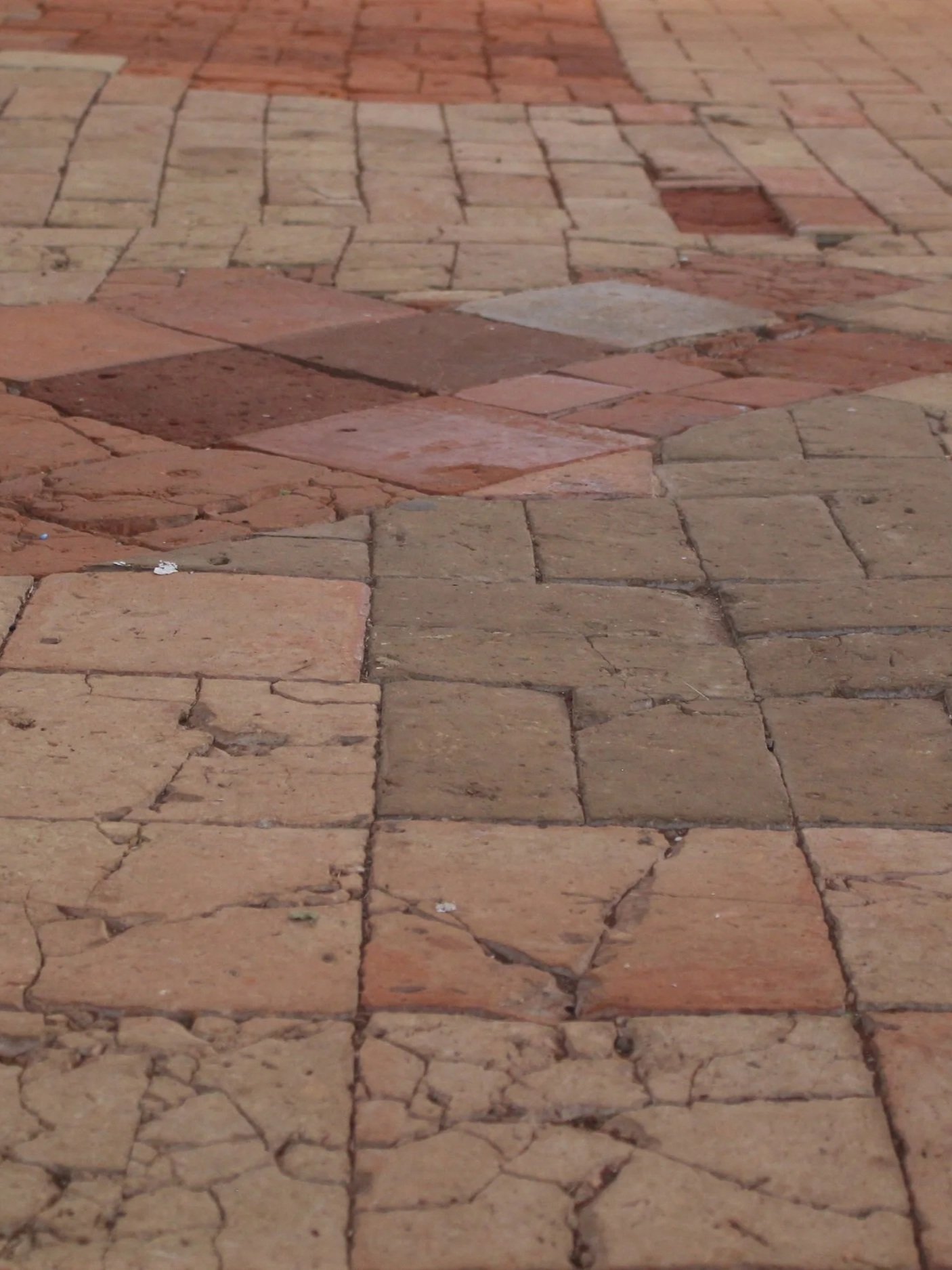 EP_Blythburgh_floor_low_7.jpg