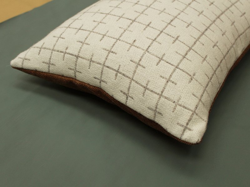 Eleanor_Pritchard_Sourdough_white_gingerbread_cushion_07_4x3_web.jpg