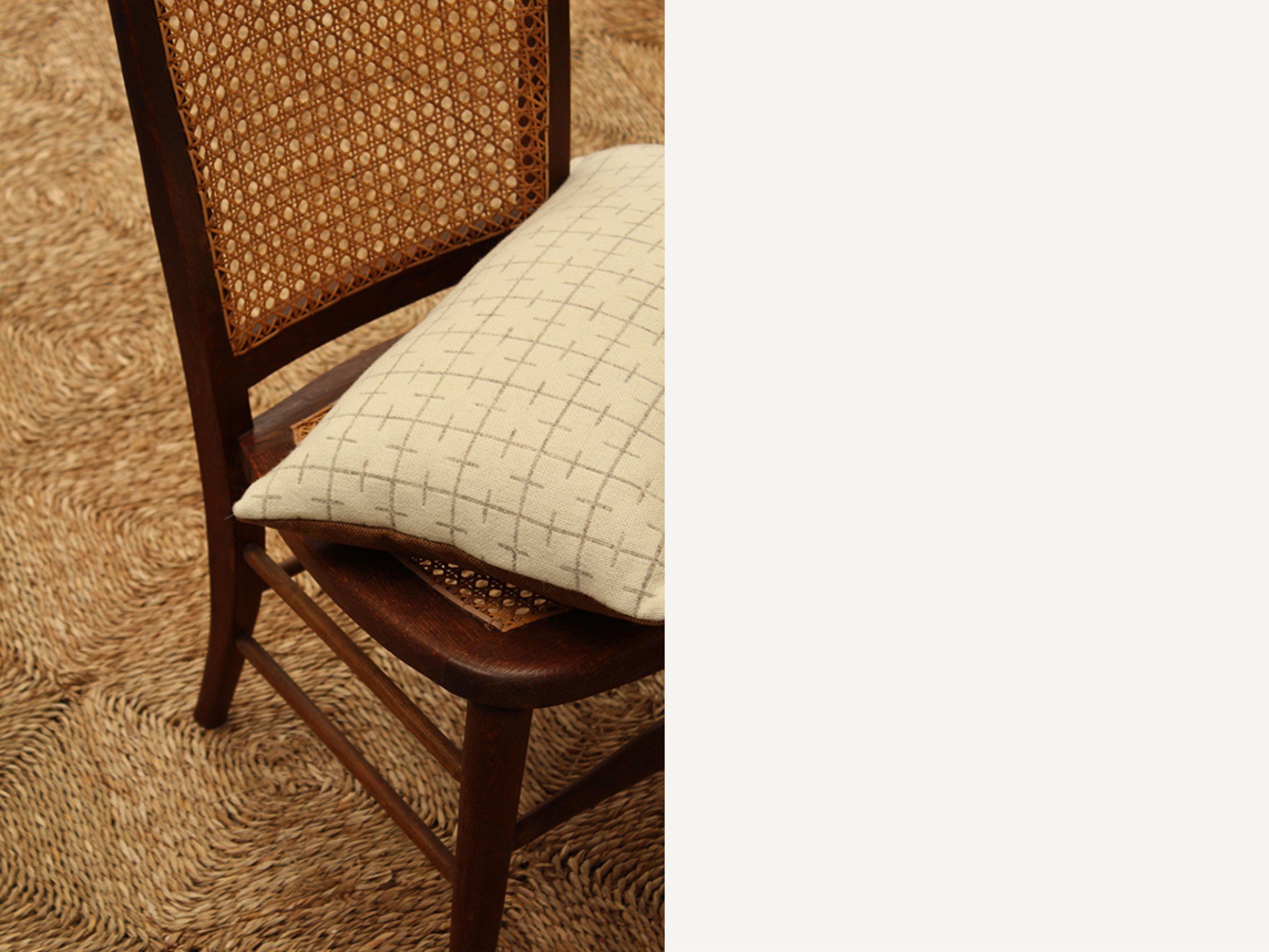 Eleanor_Pritchard_Sourdough_white_gingerbread_cushion_06_web.jpg