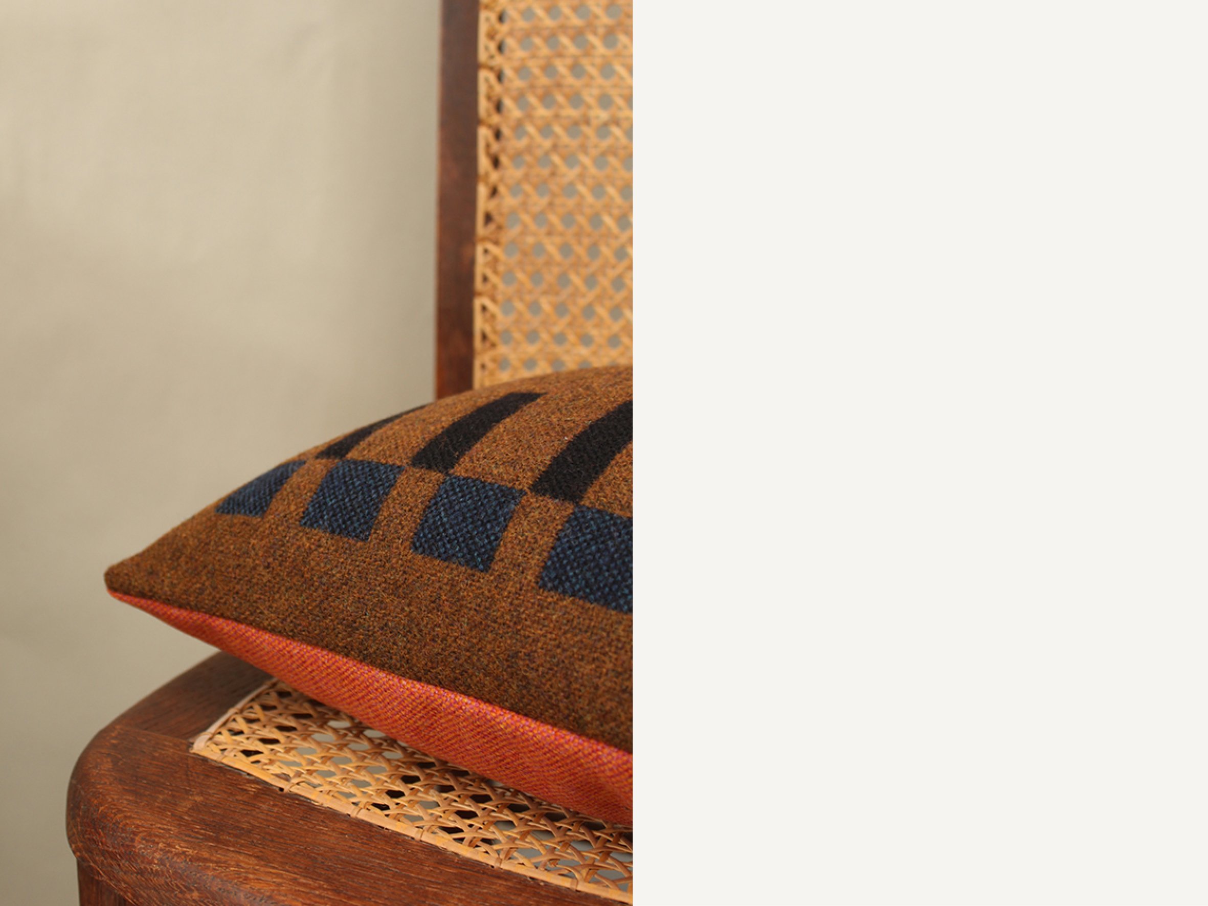 Eleanor_Pritchard_Dovetail_tobacco_cream_of_tomato_cushion_04_web.jpg