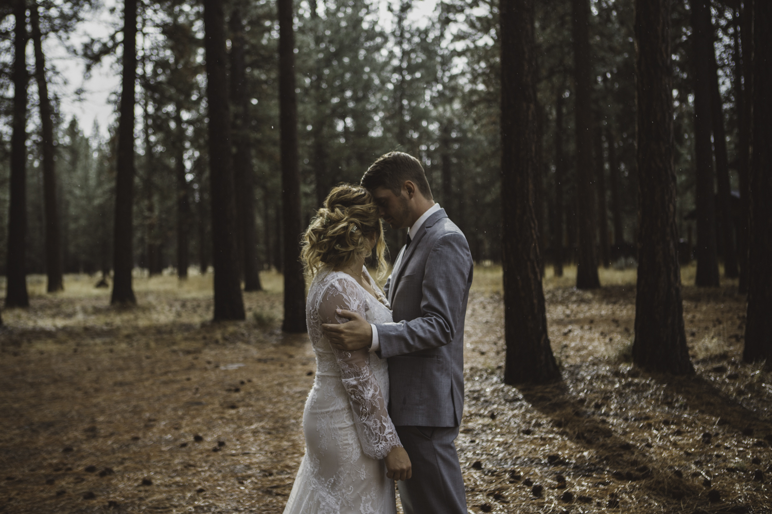 sarah-danielle-photography-intimate-portland-wedding-43.jpg