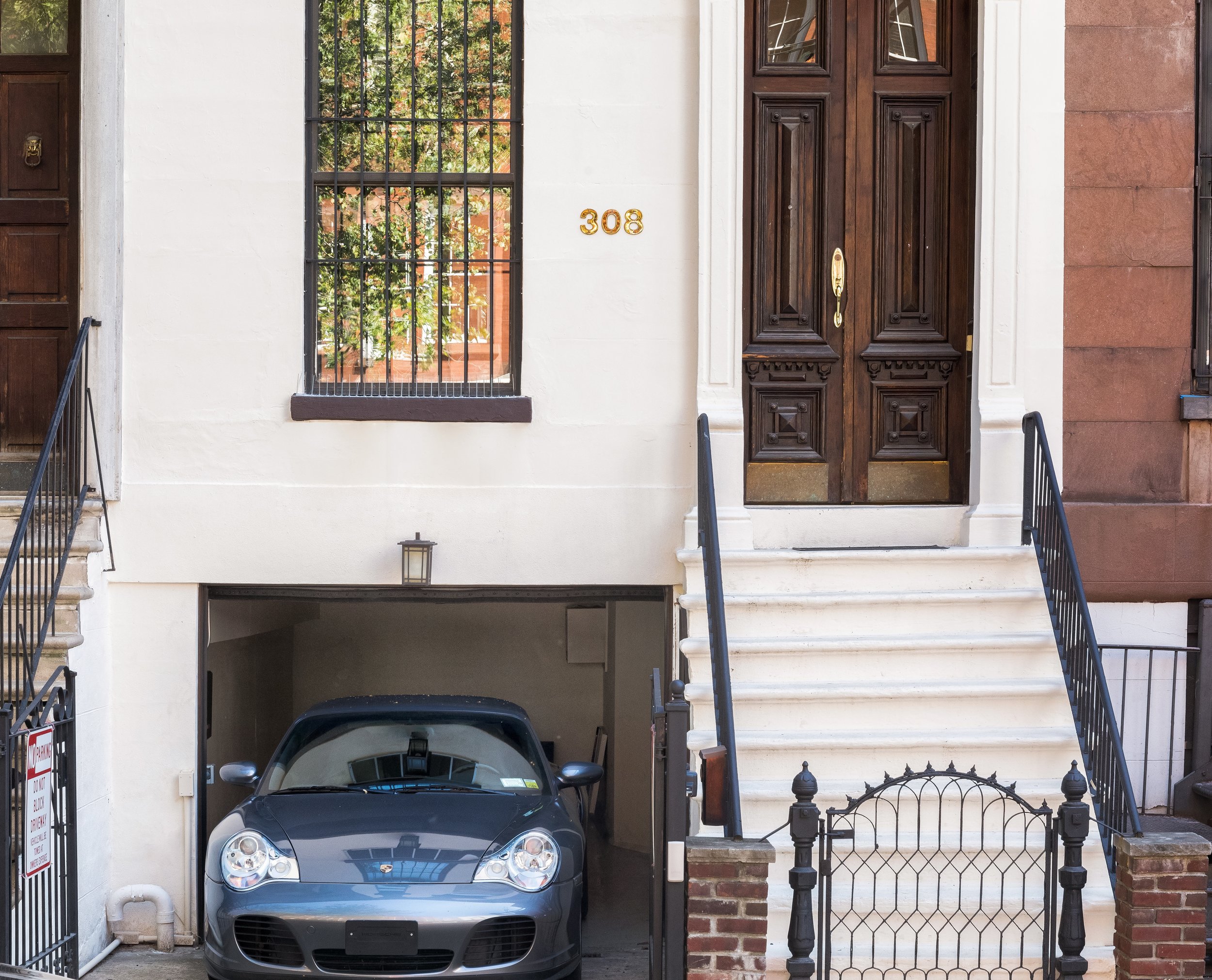 $25,000 | 4 Bedrooms | 7 Bathrooms